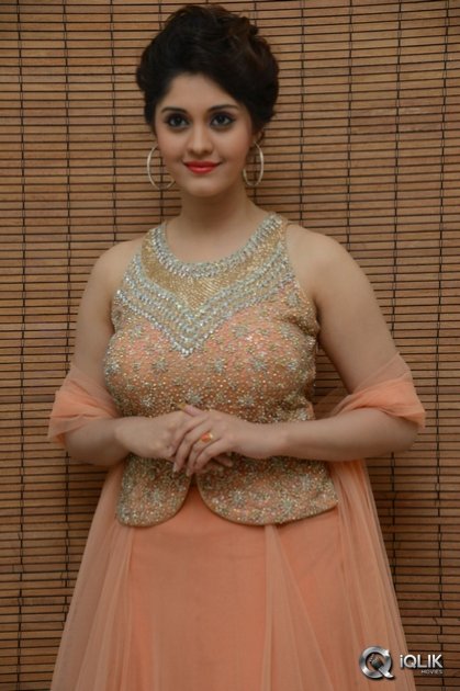 Surabhi-at-Gentleman-Movie-Audio-Launch